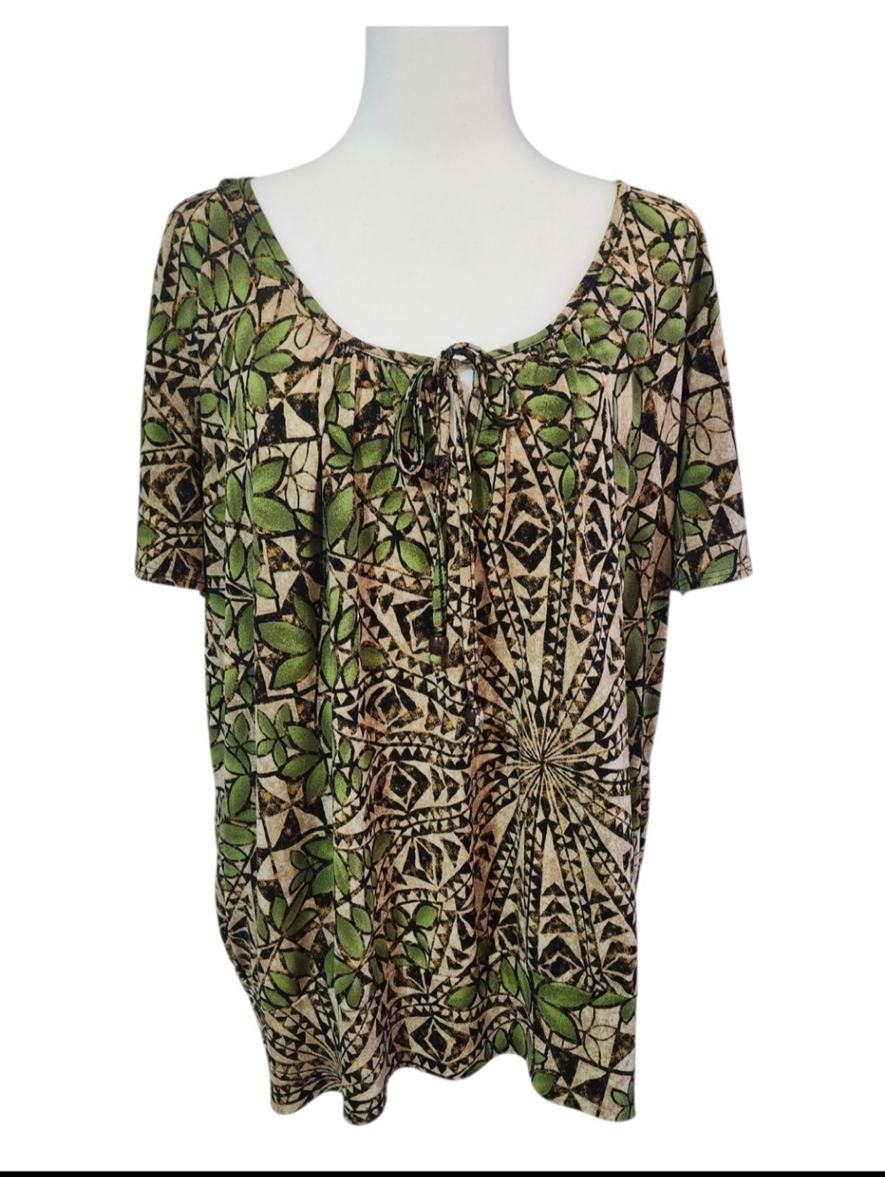 Reitmans Green and Taupe Botanical Tie-Front Tunic